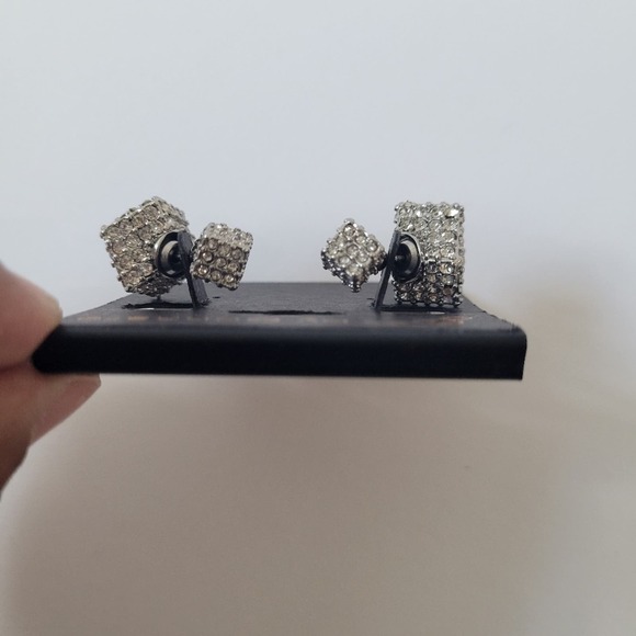 G By Gennaro Geometric Rhinestone Cube Barbell Earrings NWT - Picture 4 of 6